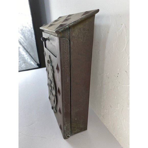 Vtg Antique Copper Wall Mount Mailbox Mission Style Patina Includes Key (Read) - Picture 2 of 12